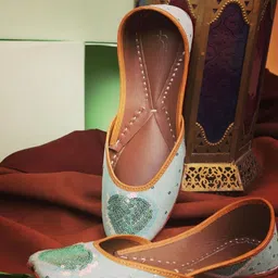 LORYPHILORY Women Embellished Mojaris Flats-image-69