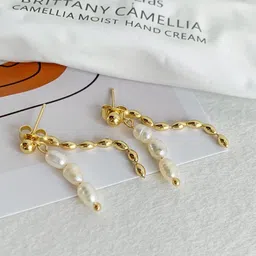 Just Lil Things Contemporary Drop Earrings image 2