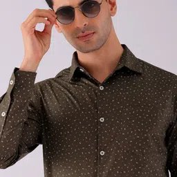 Luxe by TIGC Men Spread Collar Micro Ditsy Printed Slim Fit Formal Shirt-image-61