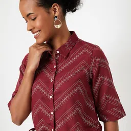 max Women Geometric Printed Shirt Collar Top-9