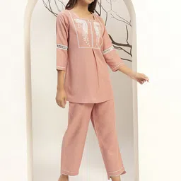 Bani Women Pink Color With Embroidery Round Neck Casual Tunic With Trouser Co-Ords Set-picture-15