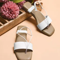 Try Me Women Colourblocked Ethnic Open Toe Flats with Bows-57