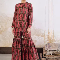 Shae by SASSAFRAS Printed Mandarin Collar Tunic & Sharara-image-51