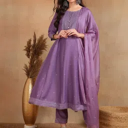 House of Pataudi Women Woven Design Anarkali Kurta with Trouser & Dupatta-image-31