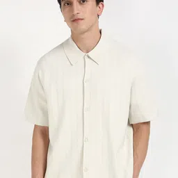 Calvin Klein Jeans Men Spread Collar Vertical Striped Viscose Casual Shirt-image-41