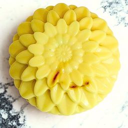 VAROGANIC Kesar Milky Soap- 100 g-image-48
