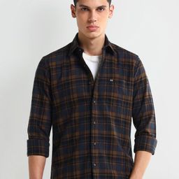 Arrow Men Modern Spread Collar Tartan Checked Cotton Slim Fit Casual Shirt-image-40