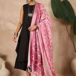 InWeave Round Neck Straight Kurta with Palazzos & Dupatta-30