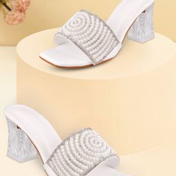 HUNYZA FOOTWEAR Women Embellished Party Block Sandals-image-89