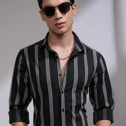 HIGHLANDER Men Slim Fit Spread Collar Vertical Striped Formal Shirt-picture-18