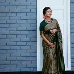 BerMondsey Woven Design Zari Silk Blend Banarasi Saree-41