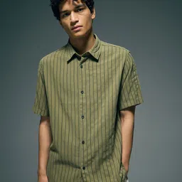 Flying Machine Men Vertical Striped Spread Collar Cotton Casual Shirt-image-70