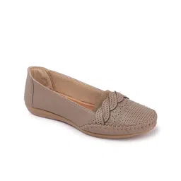 Mast & Harbour Women Open Toe Flats-picture-36