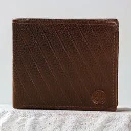 The Brown Hide Men Geometric Textured Leather Two Fold Wallet-2