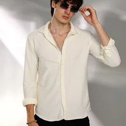 Campus Sutra Men Comfort Spread Collar Solid Cotton Casual Shirt-image-90