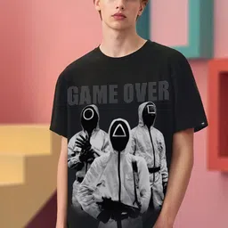 Bewakoof Men Squid Game Graphic Printed Round Neck Cotton Oversized T-shirt-image-47