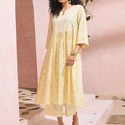 Taneira Women Floral Printed Pleated Kurta with Trousers-image-92