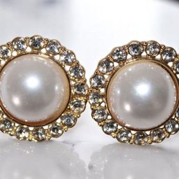 Jolly Faces Artificial Stones Studded & Pearls Beaded Circular Shaped Studs image 3