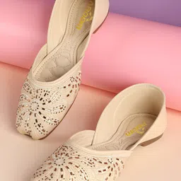 AROOM Women Embellished Slip On Mojaris-picture-41