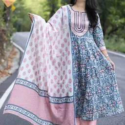 BAESD Women Floral Embroidered Regular Kurta with Trousers & With Dupatta Kurta Sets-picture-47