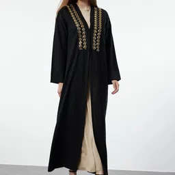 Trendyol Open Front Longline Shrug-picture-12