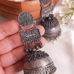 Shivarth Contemporary Jhumkas Earrings-3