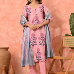 Sangria Women Floral Printed V-Neck Straight Kurta With Trousers & Dupatta-image-61