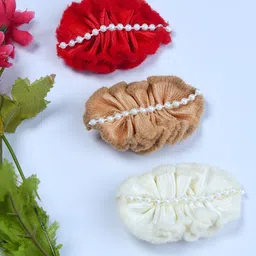 FUNKRAFTS Girls Set of 3 Pearl Embellished Beaded Alligator Hair Clip-image-52