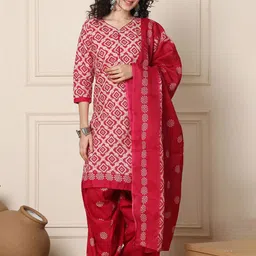 Rajnandini Women Printed Kurta Set With Dupatta-31