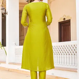 Moda Rapido Ethnic Motifs Yoke Design Thread Work Kurta With Trousers And Dupatta image 5