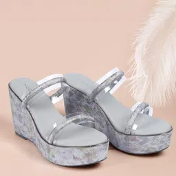 Mochi Women Printed Wedge Heel Sandals-40