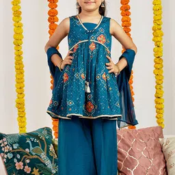 VASTRAMAY Girls Bandhani Embroidered Empire Sequinned Kurta With Palazzos & Dupatta-picture-4