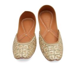 NR By Nidhi Rathi Women Embellished Ethnic Mojaris-image-62