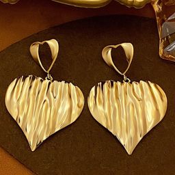 DIVASTRI Stainless Steel Gold-Plated Heart Shaped Studs-8