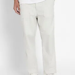 AMERICAN EAGLE OUTFITTERS Men Regular Fit Mid-Rise Cotton Trouser-image-3