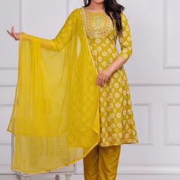 SHALIG Women Geometric Printed Anarkali Kurta with Trousers & Dupatta-picture-11