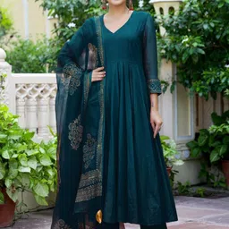 GoSriKi Women Regular Kurta with Trousers & With Dupatta-picture-55