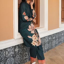 QISSA Floral Printed Straight Kurta With Trousers-picture-53