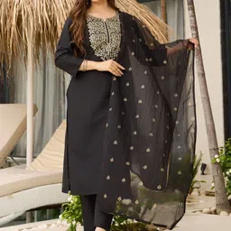 URMIR FASHION Women Ethnic Motifs Embroidered Regular Thread Work Kurta with Trousers & With Dupatta-picture-45