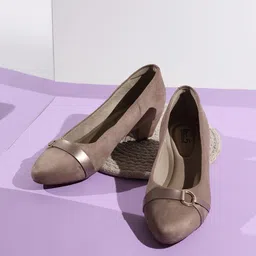 Inc 5 Party Block Pumps with Bows-13