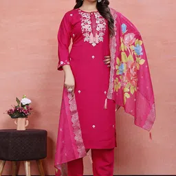 Milastru Floral Embroidered Sequinned Round Neck Kurta With Trousers & Dupatta-33