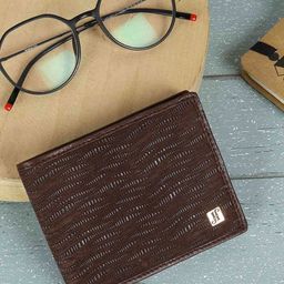 Mochi Men Abstract Textured Leather Two Fold Wallet-25