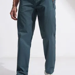 HIGHLANDER Men Solid Relaxed Fit Mid-Rise Casual Regular Trouser-39