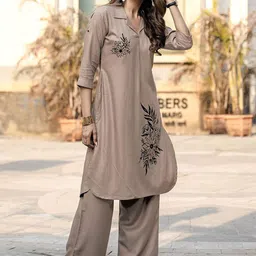 MITTOO Women Floral Embroidered Shirt Collar Regular Kurti with Palazzos-56