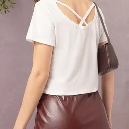 DressBerry Simplicity Chic Criss-Cross Crop Top-image-16