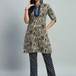 NATURE CRAFT Women Floral Printed Regular Pure Cotton Kurta Sets-40