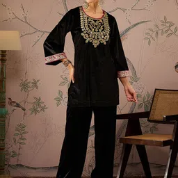 Shae by SASSAFRAS Floral Embroidered Thread Work Velvet Kurti with Trouser-image-8