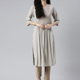 Samhitas Floral Yoke Design Thread Work Pleated Kurta-picture-43