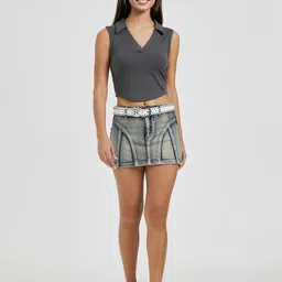 Outzidr Women Solid V Neck Crop Top-picture-22