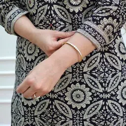 7Threads Ethnic Motifs Printed Sequinned Straight Kurta With Trousers & Dupatta image 5